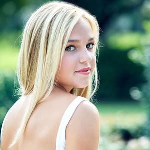 Meet your Posher, Liza